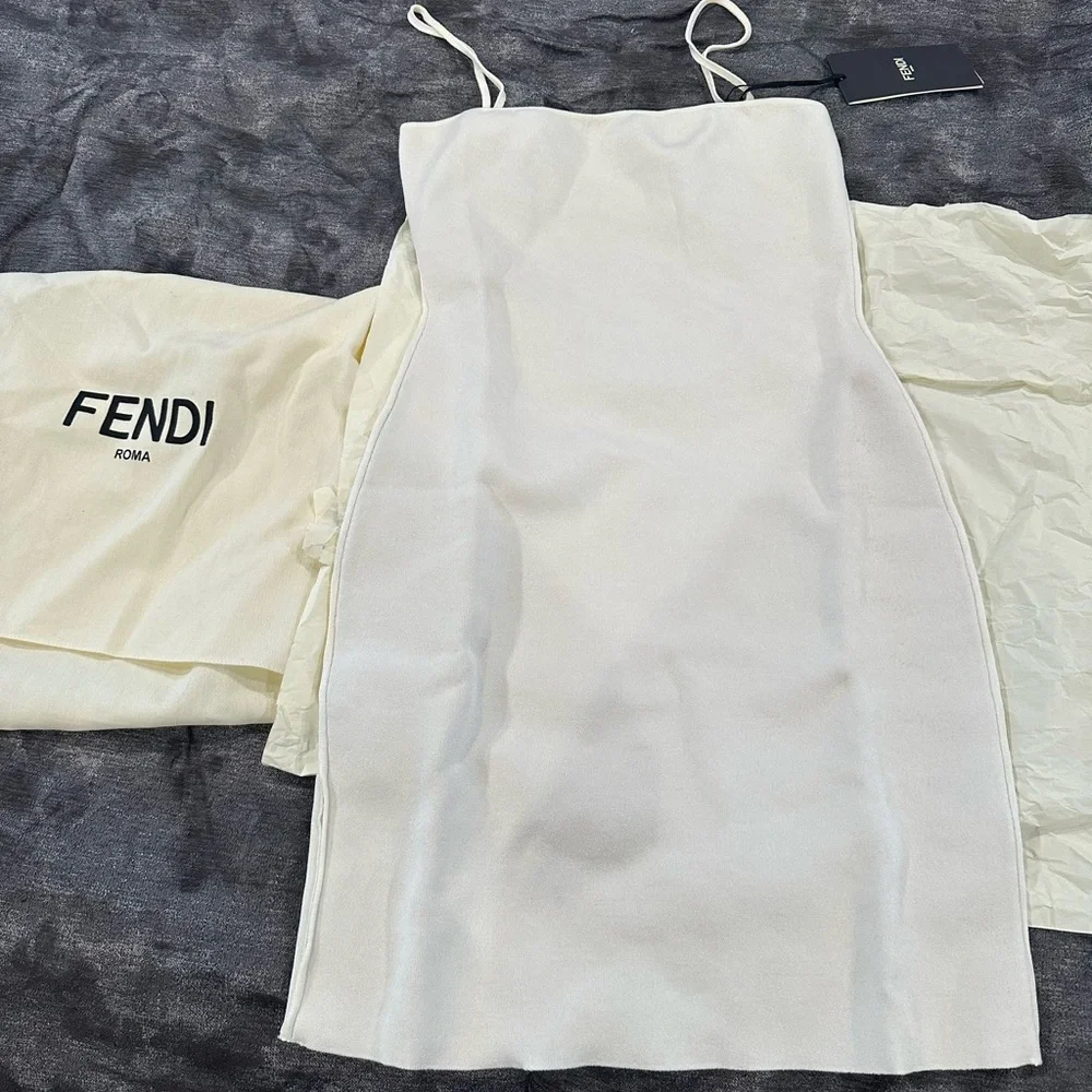 Fendi knit reversible dress. Size 38. - Picture 2 of 4